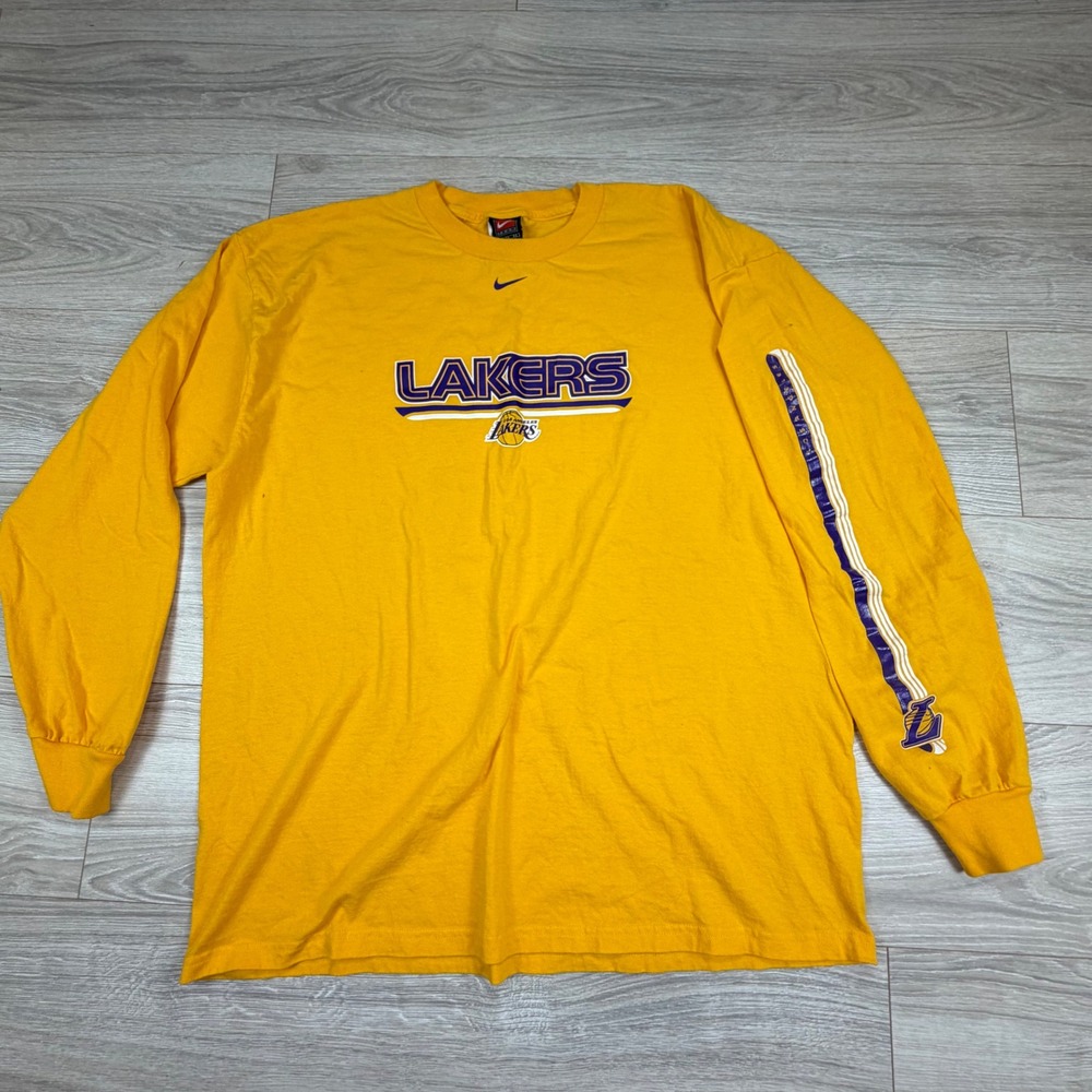 Nike Team Los Angeles Lakers Long Sleeve Shirt Sz XL Gold NBA Vintage Center Hit